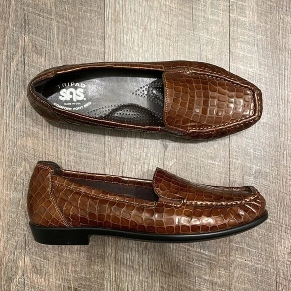 SAS Simplify brown leather embossed croc pattern slip on loafer size 8 - Picture 3 of 8